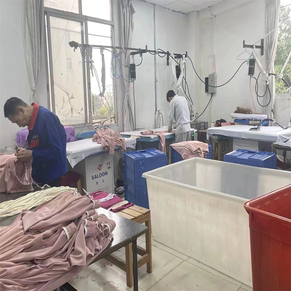 Guangzhou Vinas clothing technology Co., LTD linha de produção da fábrica