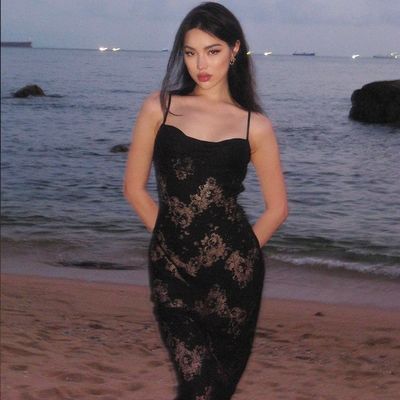 Verão vestido sexy de slip com camisola irresistível Veja através de saia longa