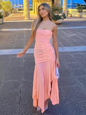 Vestido de peito de cor sólida de revestimento de camadas Vestido sexy plissado Vestido irregular de camadas duplas