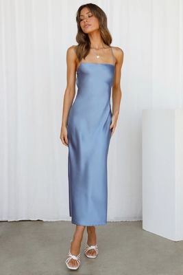 Estilo francês Vestido de noite esguio Cintura cruzada Halter Slim Vestido de noite de comprimento médio