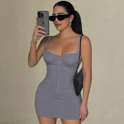 Cor sólida vestido de malha de malha elegante sem costas Slim vestido sexy com costas abertas
