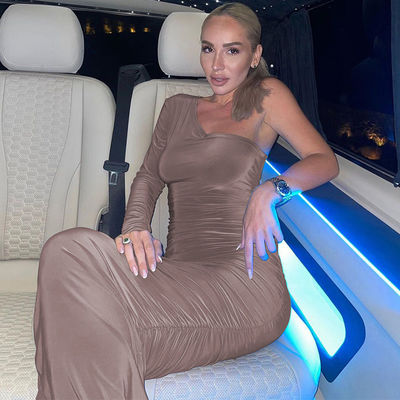 Vestido de um ombro com tubos, elegante, de um ombro, manga longa, vestido magro.