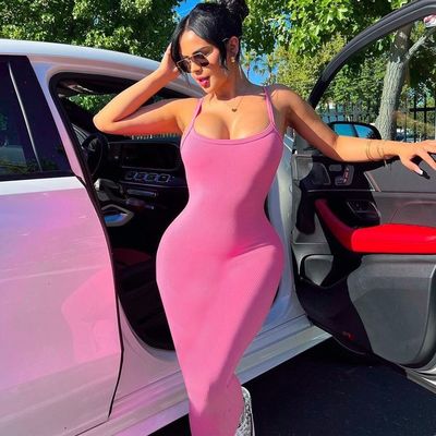 Primavera Verão nova moda sexy sem traseiro Slim Solid Color Halter vestido pode ser personalizado em qualquer cor