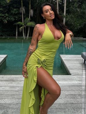 Custom Primavera e Verão Nova Moda Sexy Solid Color Slim Alta cintura V-collar Halter vestido Mulher