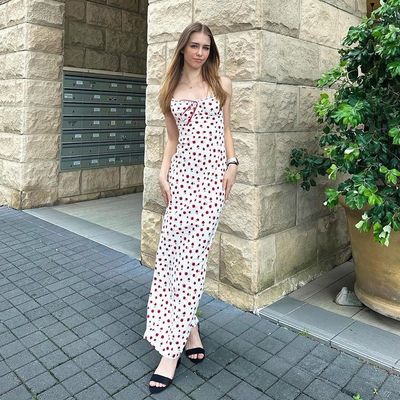 Vestido feminino de primavera/verão de 2024 de corte de pescoço de renda de renda floral