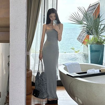Um-linha Neck Halter Halter Sexy Fashion Pure Wind Slim cintura cintura vestido longo
