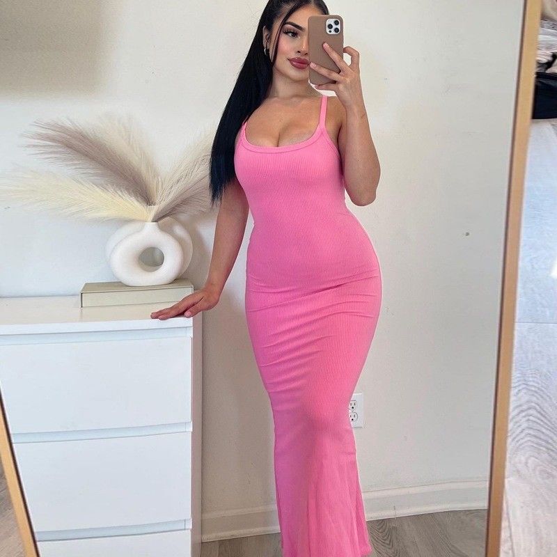 Primavera Verão nova moda sexy sem traseiro Slim Solid Color Halter vestido pode ser personalizado em qualquer cor